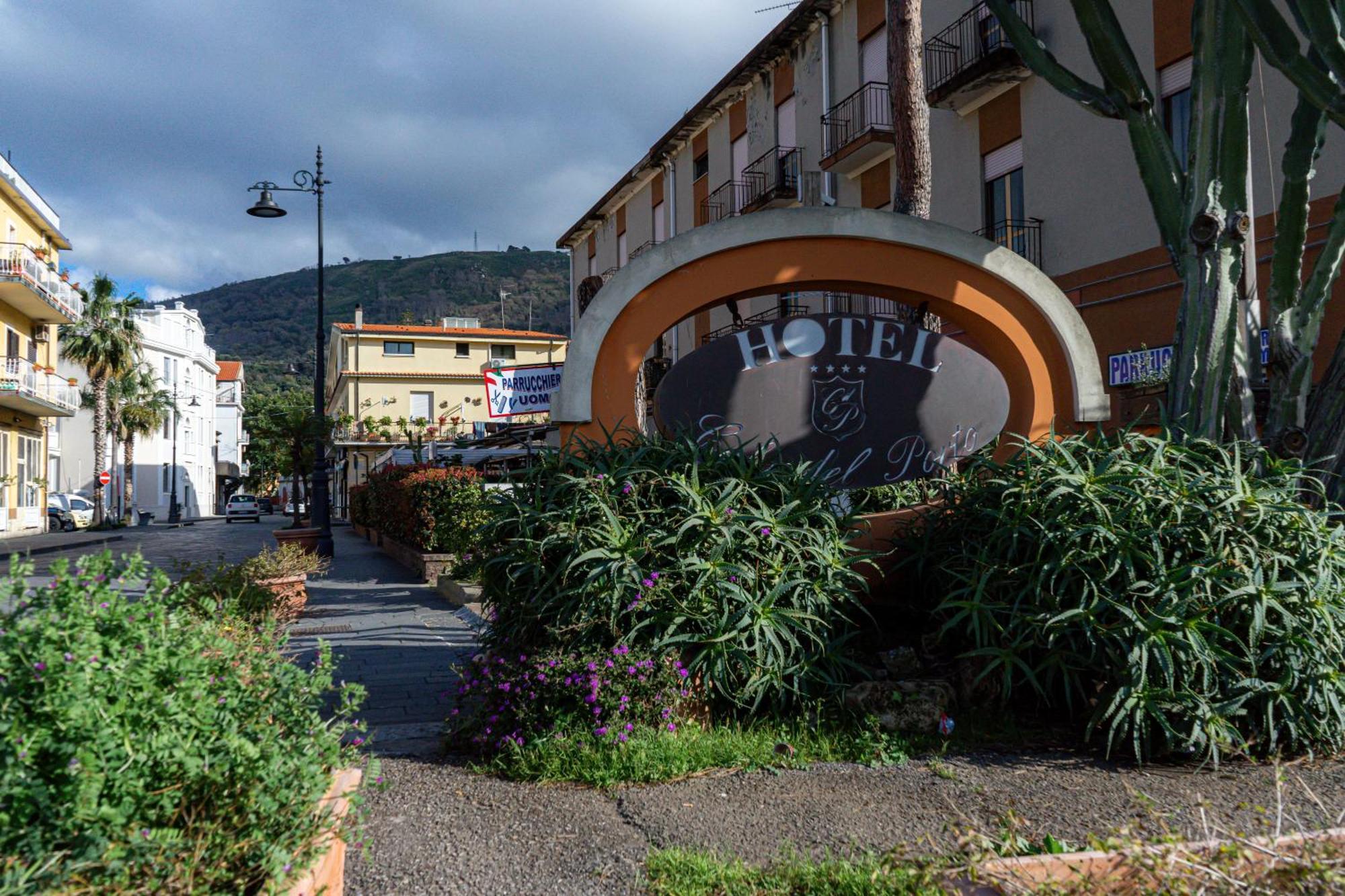 Hotel Cala Del Porto Vibo Valentia Marina Exterior photo