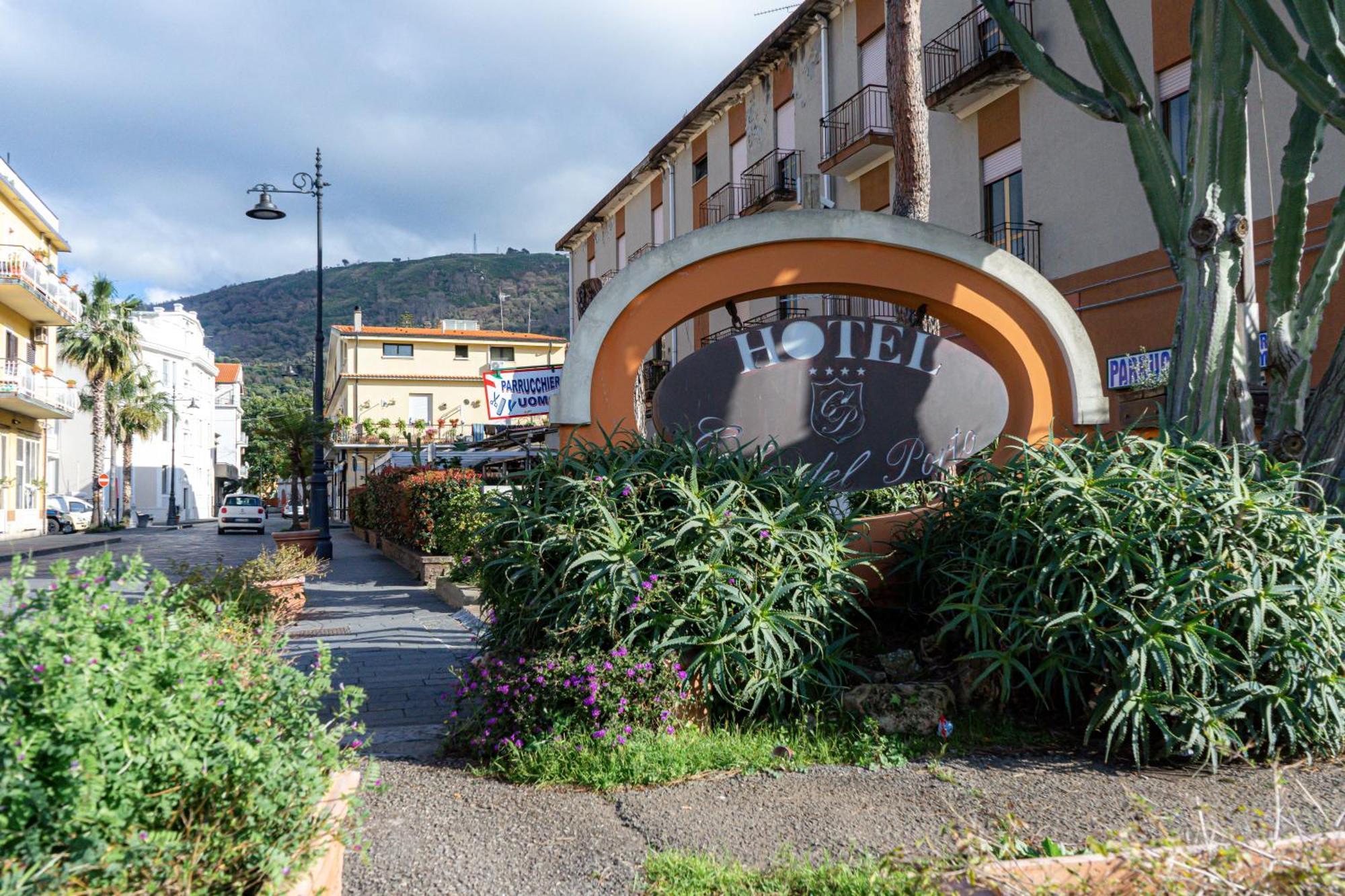 Hotel Cala Del Porto Vibo Valentia Marina Exterior photo